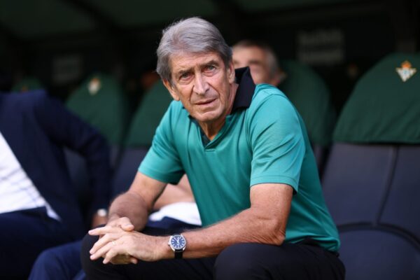Manuel Pellegrini avant le match entre le Real Betis et le Barça.