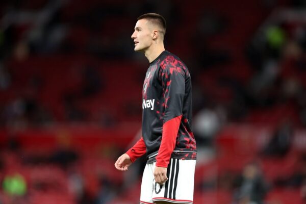 Benjamin Šeško sous le maillot de Manchester United.
