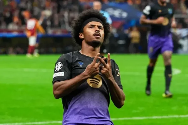 Karim Adeyemi, qui a évoqué sa relation avec Hansi Flick et son adaptation au Barça.