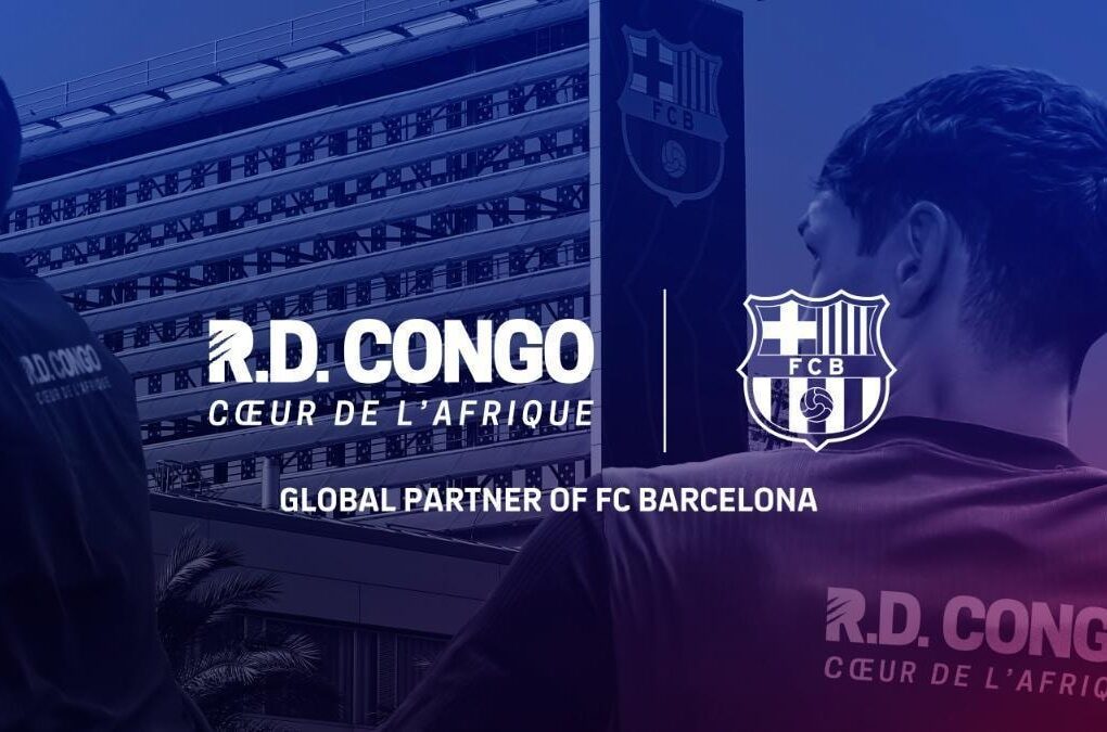 Un maillot d'entraînement du Barça portant le slogan du partenariat avec la République démocratique du Congo.
