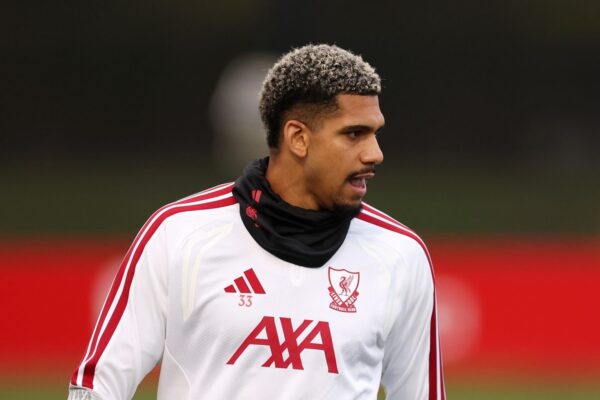 Ronald Araújo sous les couleurs de Liverpool.