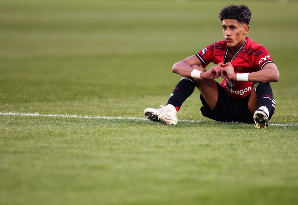 JJ Gabriel, jeune attaquant de Manchester United suivi par le Barça et le Real Madrid.
