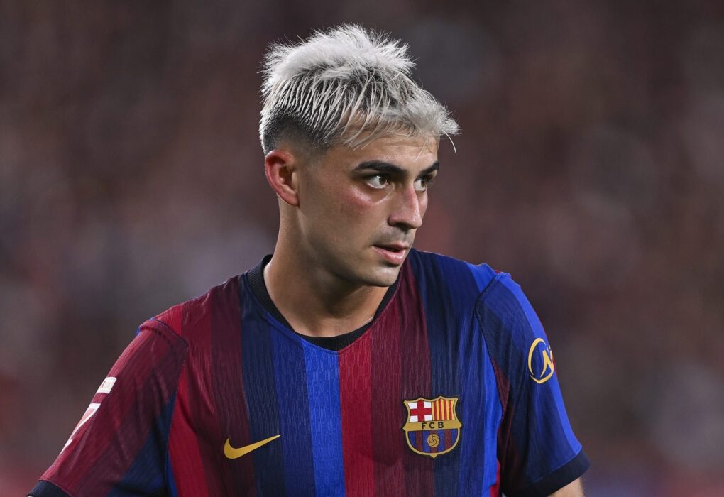 Pedri sous le maillot de l’Espagne lors d’une action de jeu.