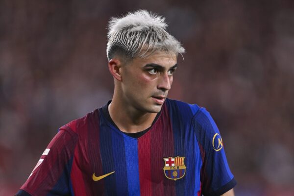 Pedri sous le maillot de l’Espagne lors d’une action de jeu.