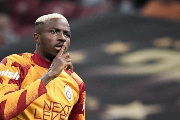 Victor Osimhen sous le maillot de Galatasaray.