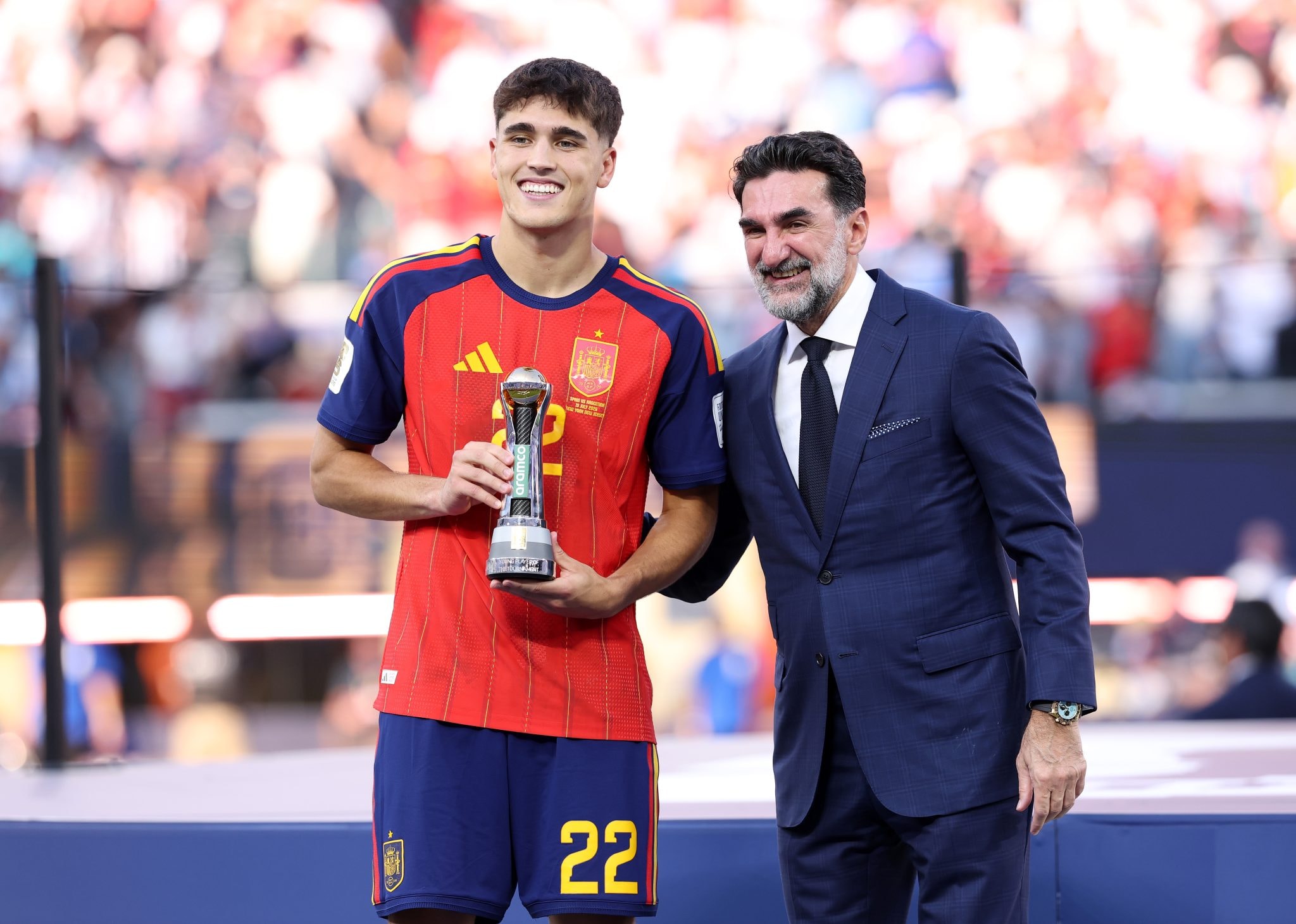 Pau Cubarsí, joueur du Barça et de l'Espagne