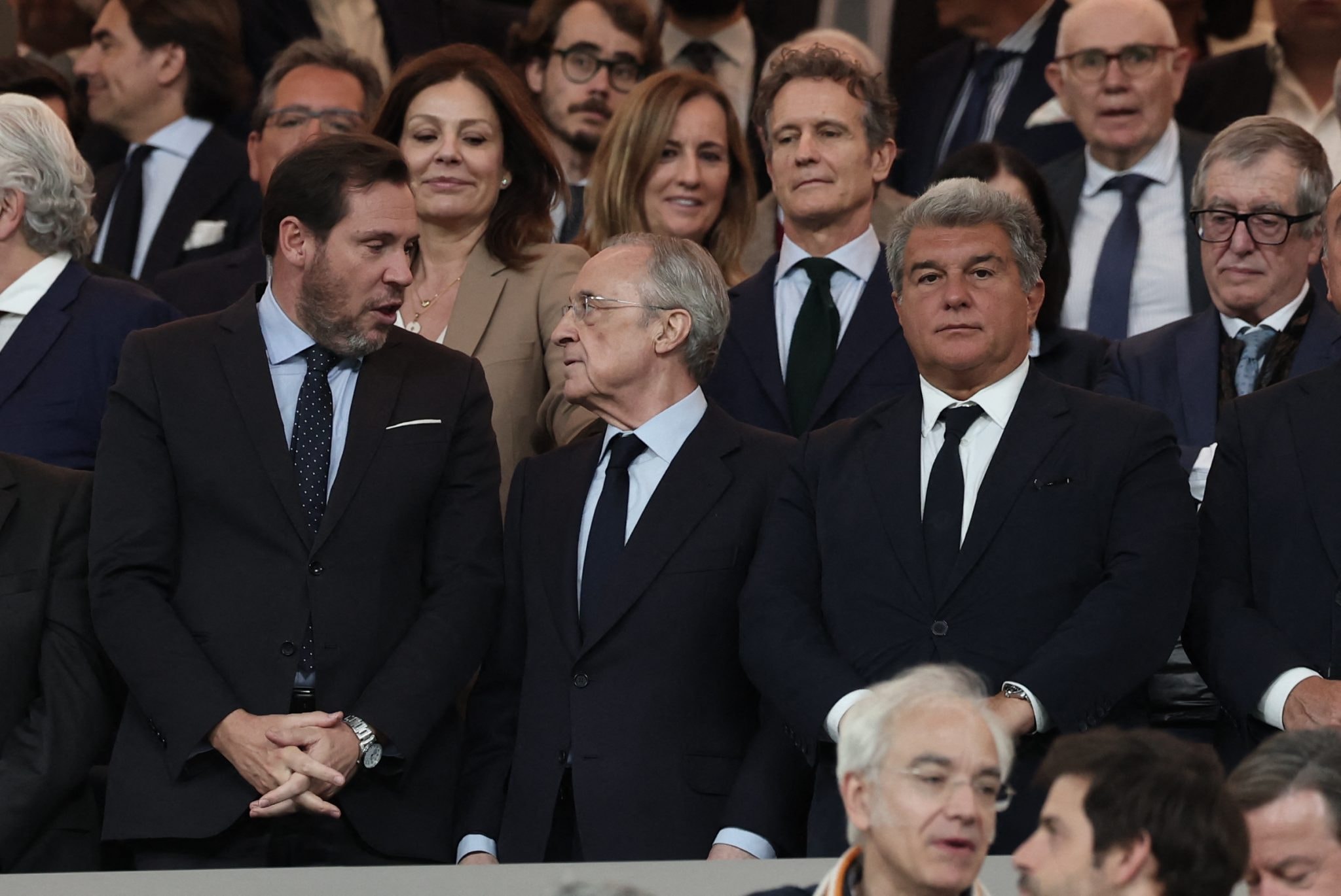 Florentino Pérez et Joan Laporta dans les tribunes avant le match entre le Real Madrid et le Barça.