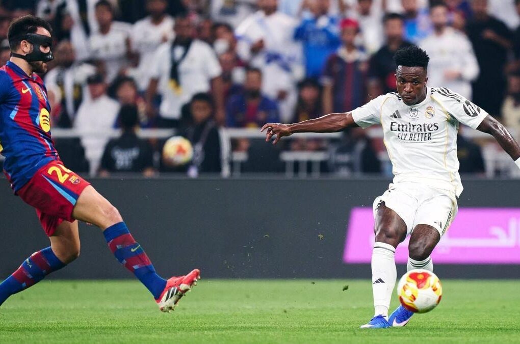 Jules Koundé, défenseur du Barça forfait pour le Clásico face au Real Madrid.