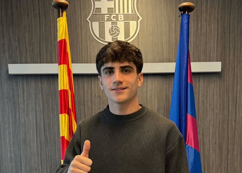 Hansi Flick et les joueurs du Barça à l’entraînement avant le match contre le Deportivo Alavés.