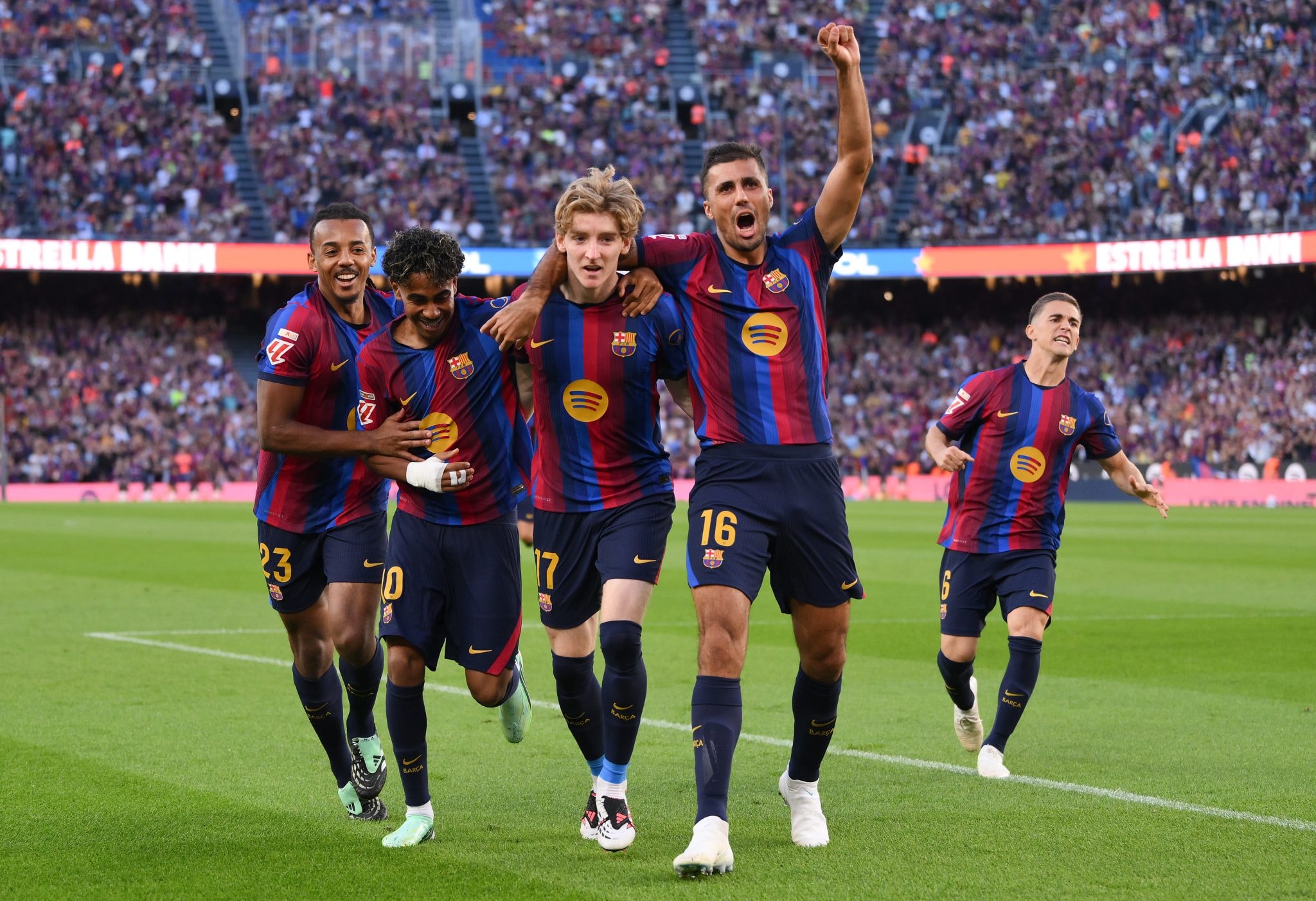 Anthony Gordon, joueur du FC Barcelone