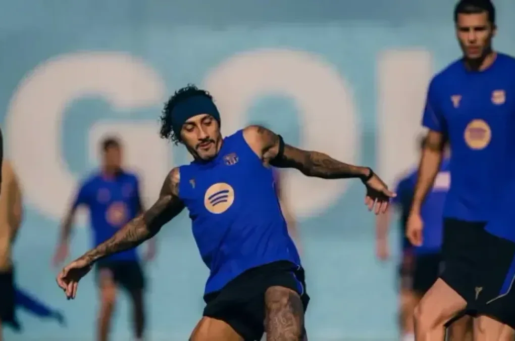 Hansi Flick évoque la disponibilité de Raphinha et Frenkie de Jong avant le match du Barça contre le Betis.