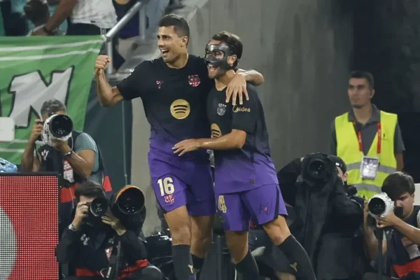 Les joueurs du Barça réunis pour célébrer un but.