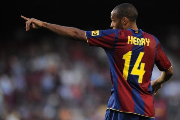 Thierry Henry sous le maillot du FC Barcelone.